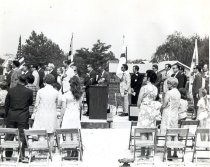 Crowd at Belair Stable in 1970